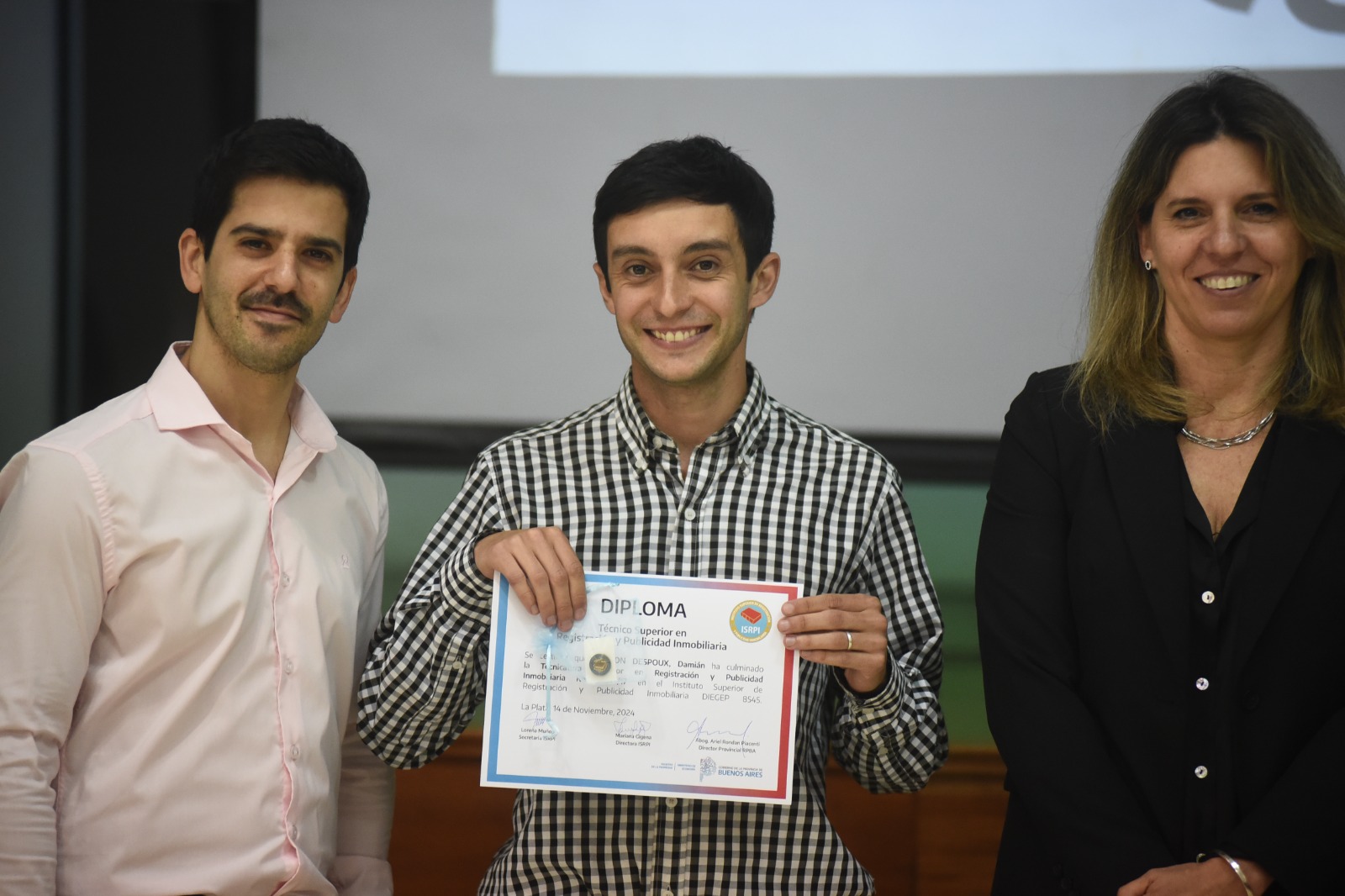 Egreso de la quinta cohorte de la tecnicatura superior en registracin y publicidad inmobiliaria