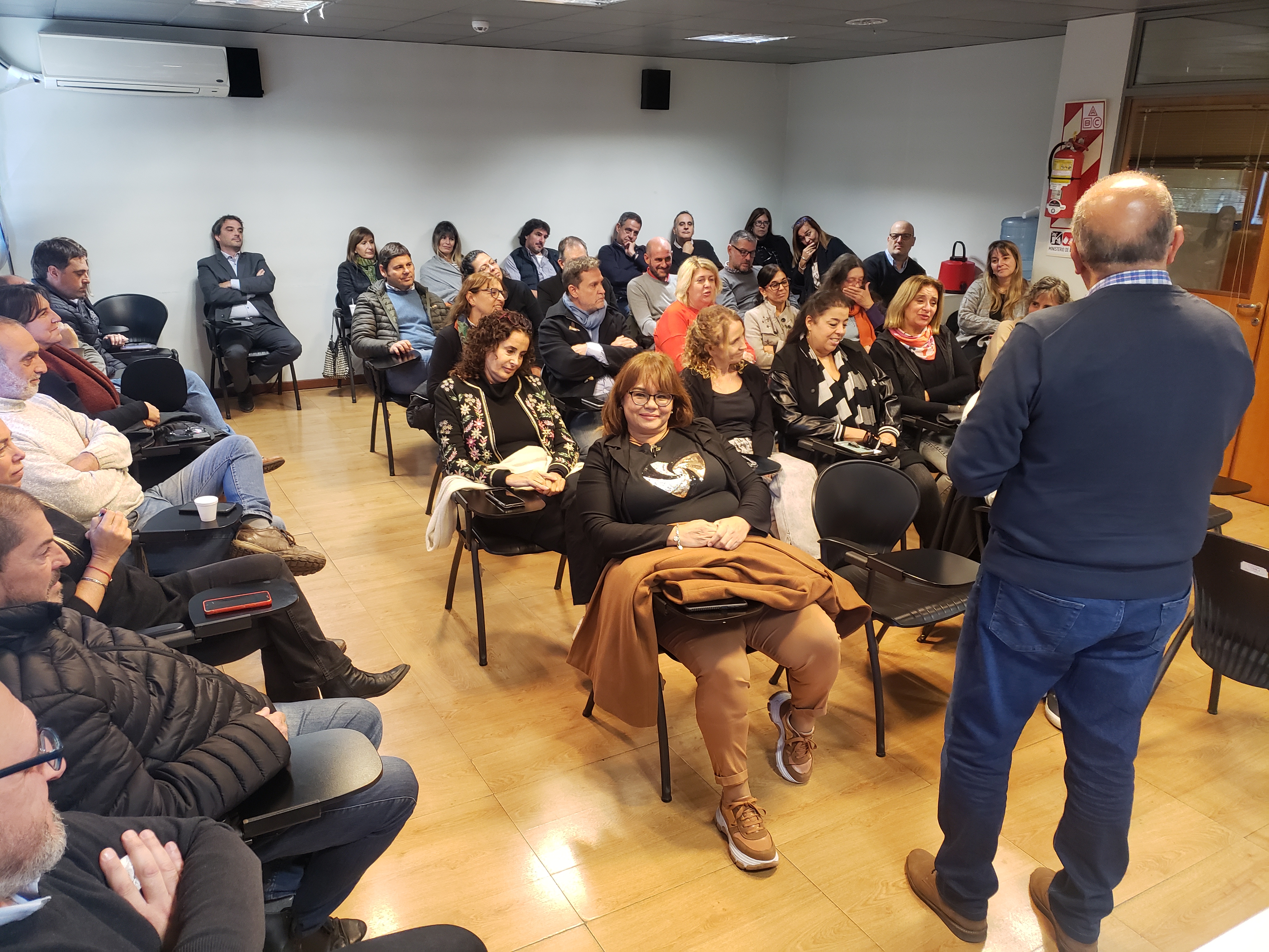 Charla de Capacitacin sobre Salud Mental y Consumo Problemtico